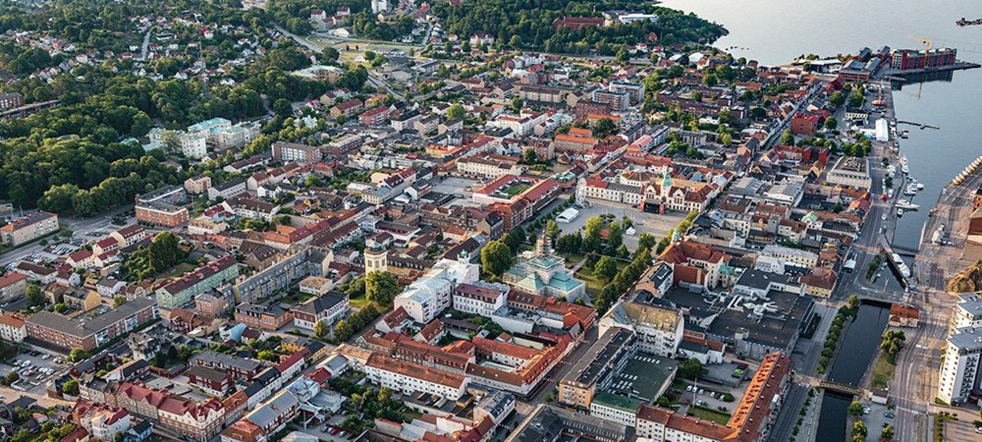 JSB och Karlshamns kommun sluter ramavtal för löpande byggtjänster inom trä, betong och mureri. Det nya ramavtalet träder i kraft från och med den 1 maj 2023 och sträcker sig över en period på 2+2 år.